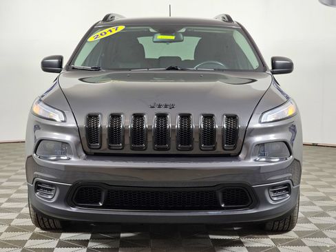 Used 2017 Jeep Cherokee Sport FWD image 35