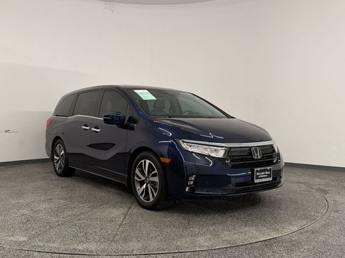 Used 2023 Honda Odyssey Touring image 5
