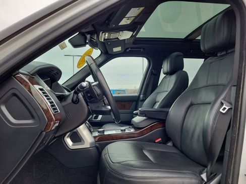 Used 2020 Land Rover Range Rover HSE image 23