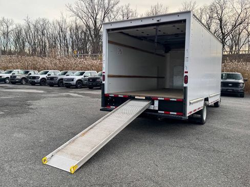 Used 2024 Ford E-350 and Econoline 350 Super Duty w/ Driver's Safety Package image 13