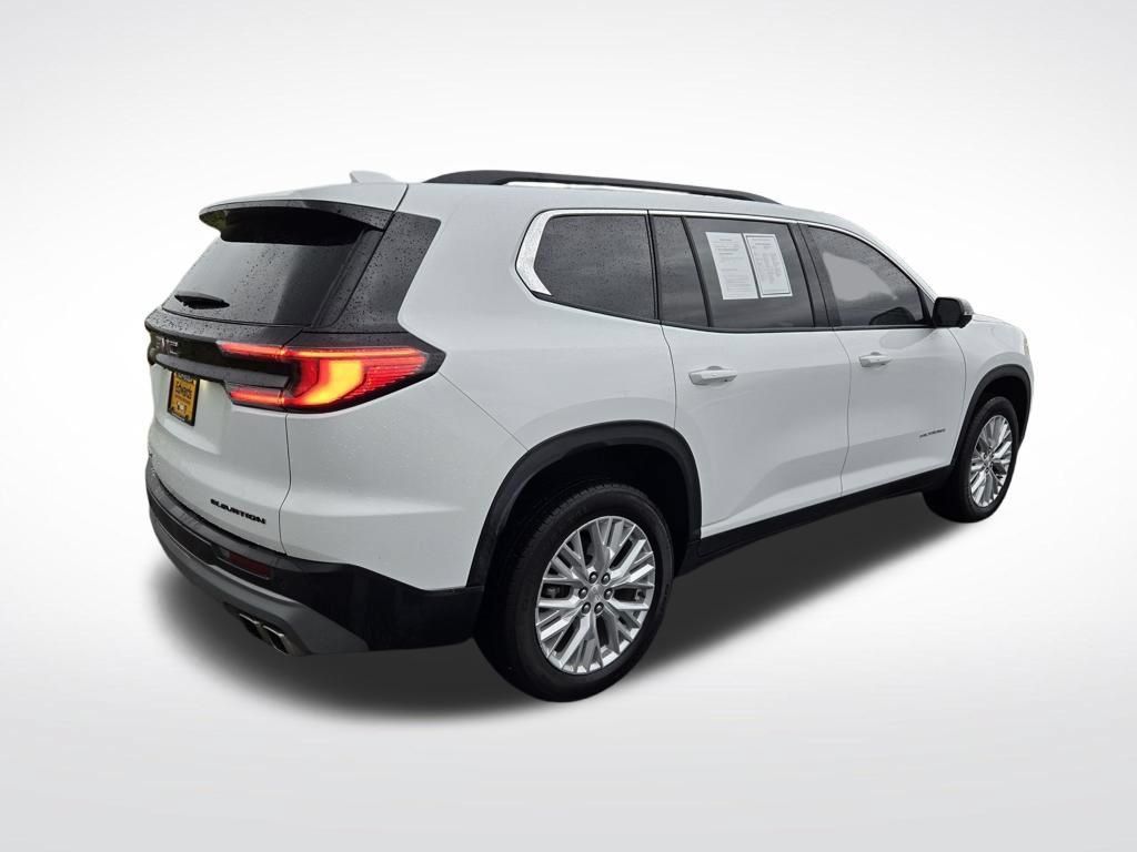 Used 2025 GMC Acadia Elevation w/ Elevation Premium Package AWD/4WD image 3