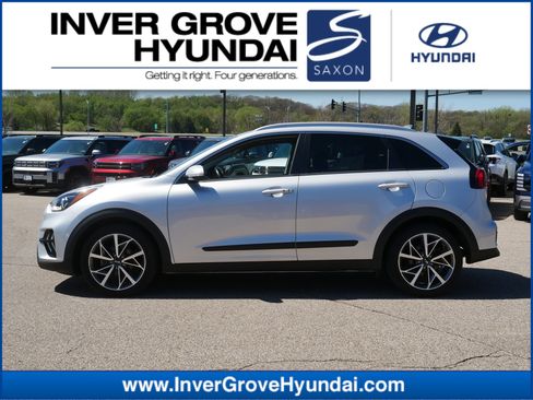 Used 2020 Kia Niro Touring FWD image 1