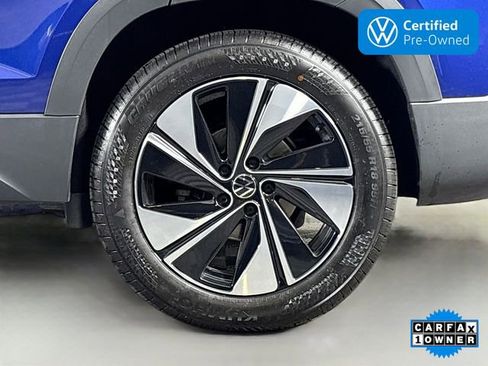 Used 2024 Volkswagen Taos SE image 30