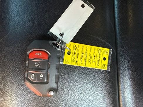 Used 2018 Jeep Wrangler Unlimited Rubicon w/ Steel Bumper Group AWD/4WD image 14