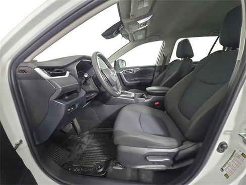 Used 2023 Toyota RAV4 LE image 9