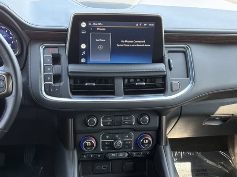 Used 2022 Chevrolet Suburban High Country RWD image 16