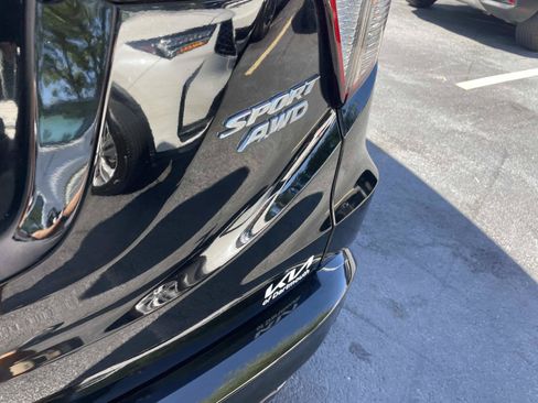 Used 2022 Honda HR-V Sport image 6