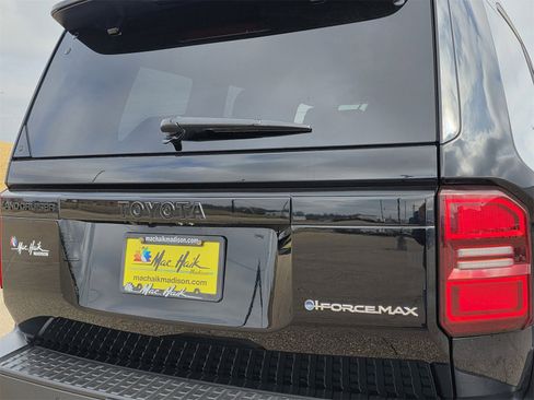 Used 2024 Toyota Land Cruiser image 26