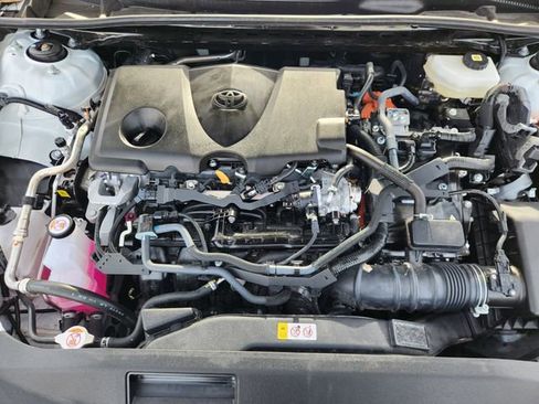 Used 2025 Toyota Camry LE image 30