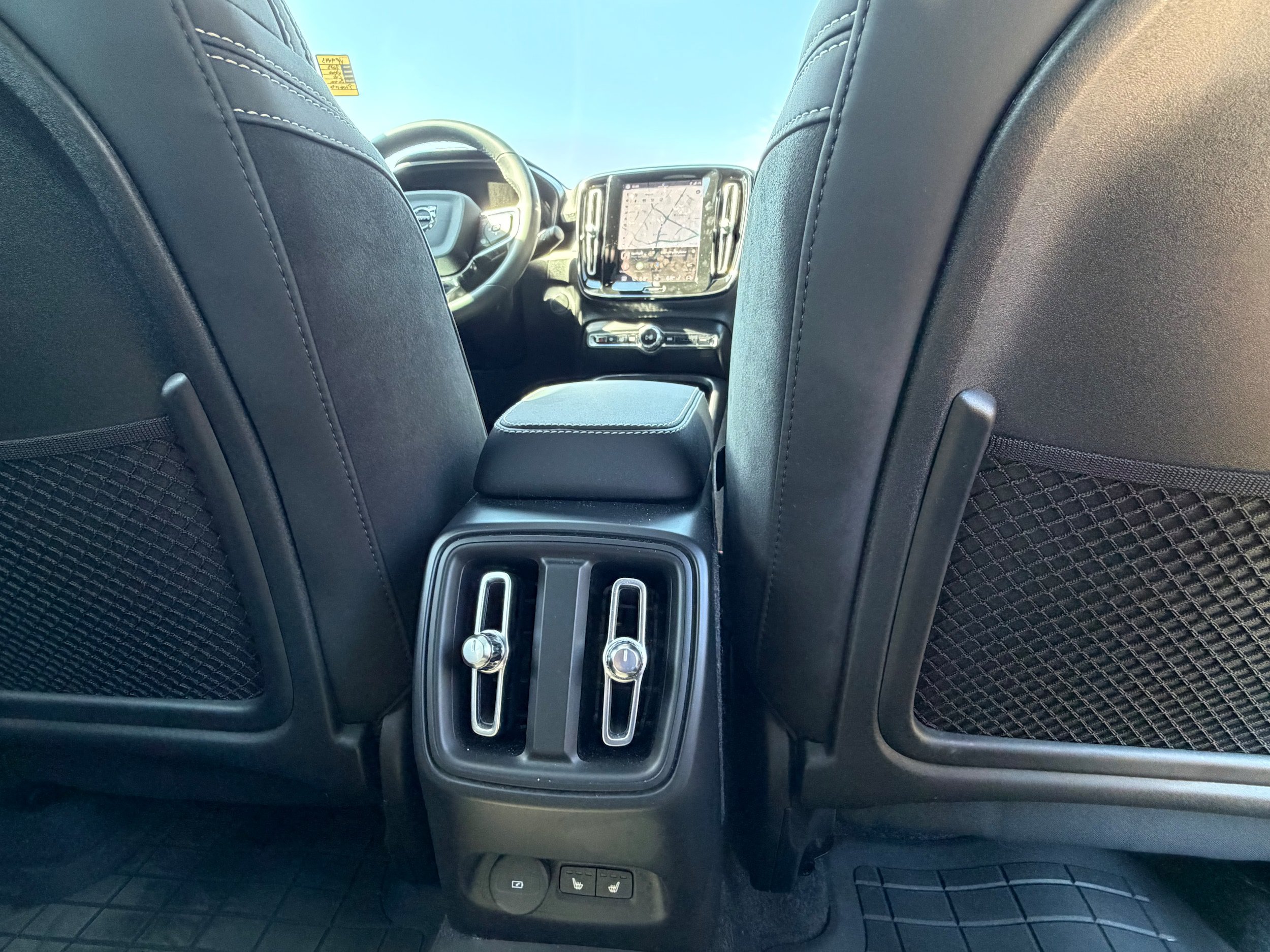 Certified 2023 Volvo C40 P8 Recharge Ultimate w/ Protection Package Premier AWD/4WD image 14