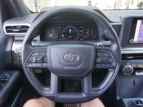 Used 2025 Toyota Tacoma SR5 AWD/4WD image 3