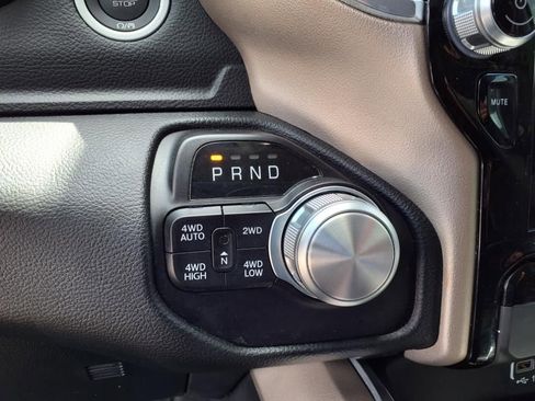 Certified 2022 RAM 1500 Laramie image 32