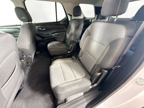 Used 2021 Chevrolet Traverse LT FWD image 14