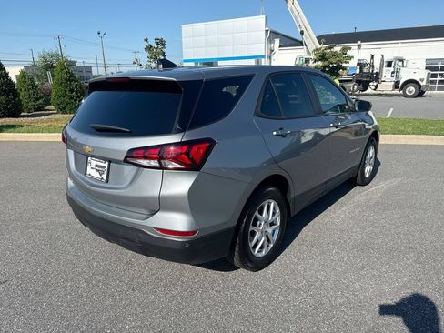 Used 2024 Chevrolet Equinox LS w/ LS Convenience Package FWD image 6