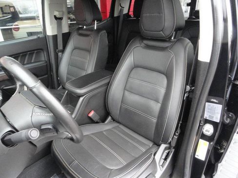 Used 2021 GMC Canyon Denali image 11