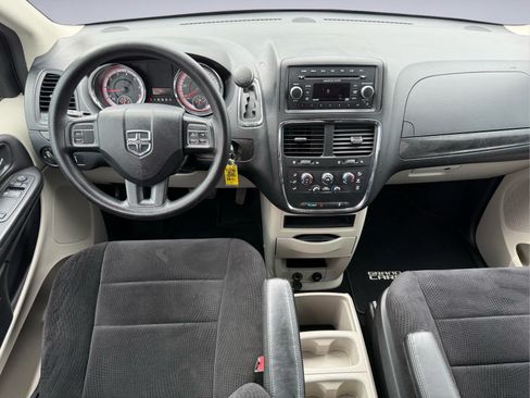 Used 2013 Dodge Grand Caravan SE FWD image 18