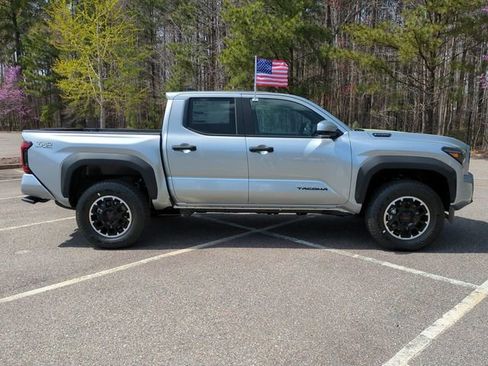 New 2026 Toyota Tacoma TRD Off-Road AWD/4WD image 3