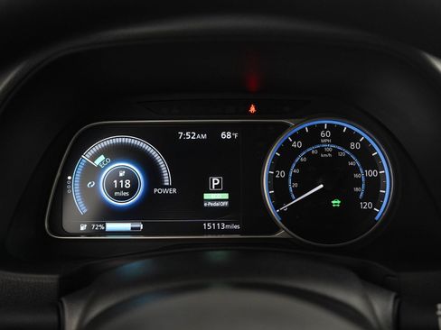 Used 2025 Nissan Leaf S FWD image 25