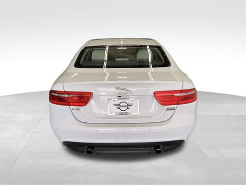 Used 2018 Jaguar XE Prestige AWD/4WD image 4