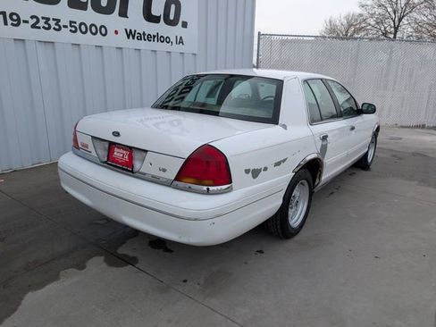 Used 2002 Ford Crown Victoria LX image 21