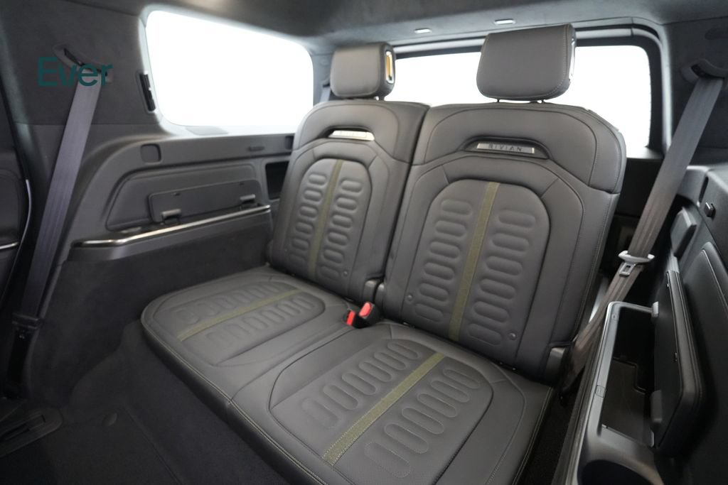 Used 2025 Rivian R1S Adventure Dual AWD/4WD image 26