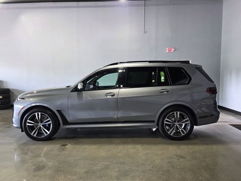Used 2023 BMW X7 xDrive40i w/ Executive Package AWD/4WD image 7