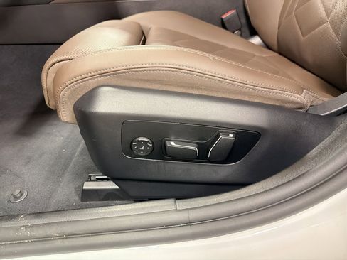 Certified 2025 BMW 540i xDrive AWD/4WD image 12