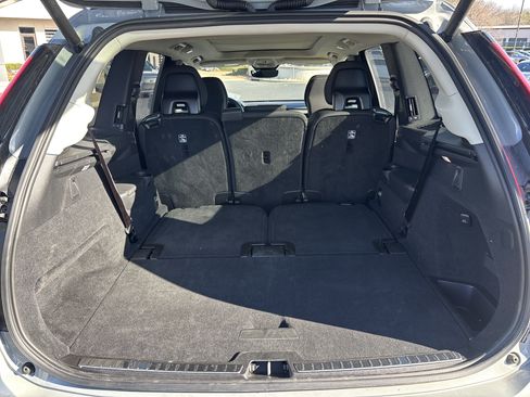 Used 2025 Volvo XC90 B6 Plus image 34