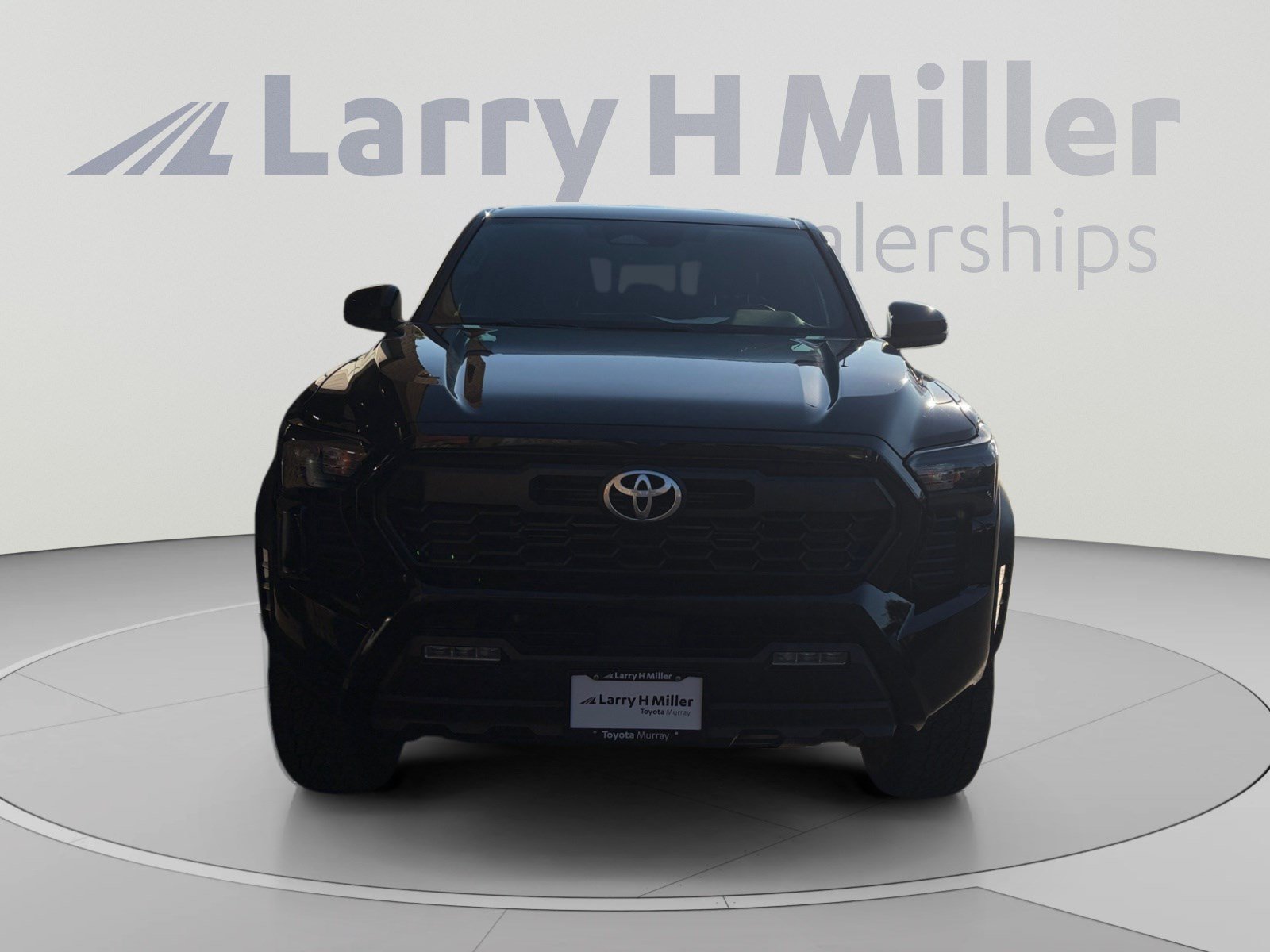 Used 2024 Toyota Tacoma SR5 AWD/4WD image 8