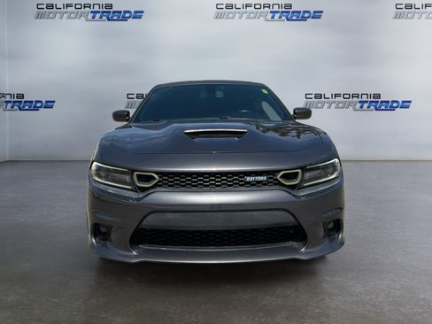 Used 2019 Dodge Charger Scat Pack w/ Daytona Edition Group RWD image 2