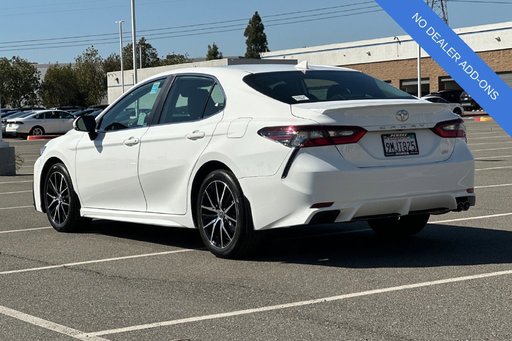 Used 2024 Toyota Camry SE FWD image 6