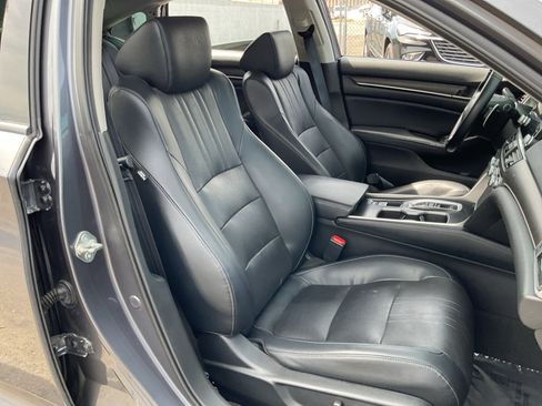 Used 2018 Honda Accord Touring image 20