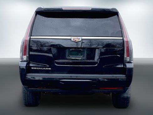 Used 2019 Cadillac Escalade Premium Luxury image 3