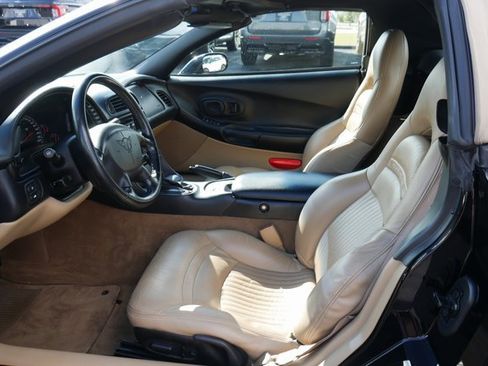 Used 2001 Chevrolet Corvette Convertible w/ Preferred Equipment Group1 image 2