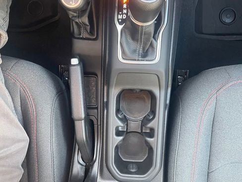 Used 2024 Jeep Wrangler Unlimited Rubicon w/ Technology Group image 18