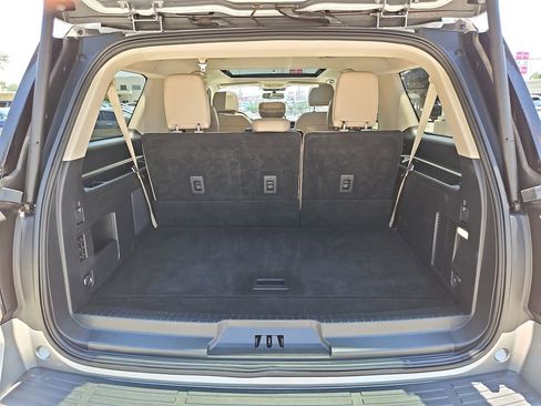 Used 2024 Ford Expedition Max Limited RWD image 19