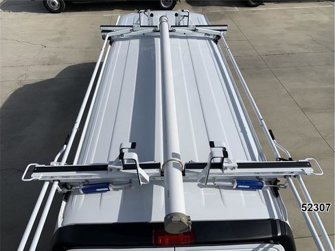 Used 2025 Chevrolet Express 2500 Extended w/ Communications Package image 9