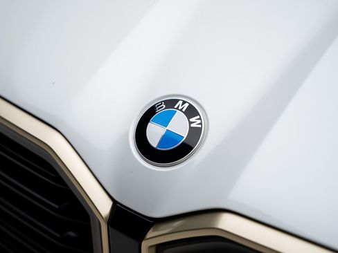 Used 2023 BMW XM AWD/4WD image 13