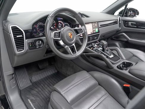 Used 2020 Porsche Cayenne AWD/4WD image 13