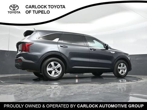 Used 2022 Kia Sorento LX FWD image 39