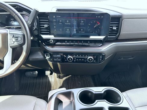 Certified 2024 GMC Sierra 2500 SLT image 12