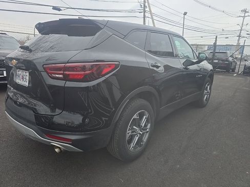 Used 2025 Chevrolet Blazer LT AWD/4WD image 4