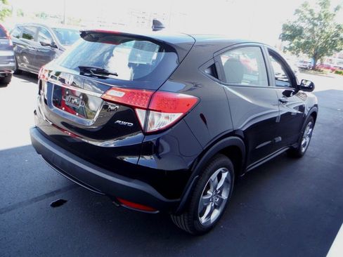 Used 2019 Honda HR-V LX image 7