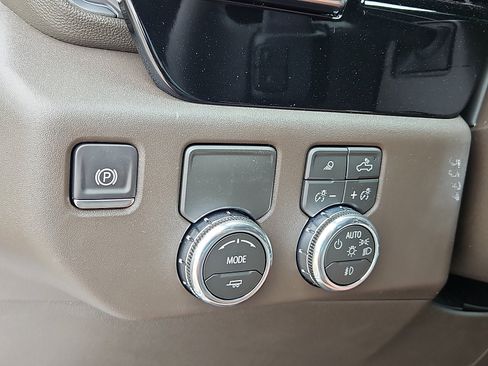 New 2026 GMC Sierra 1500 SLT RWD image 19