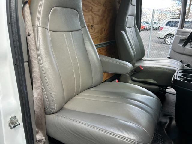 Used 2021 Chevrolet Express 2500 w/ Driver Convenience Package RWD image 10