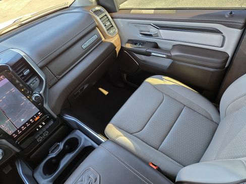 Used 2025 RAM 1500 Laramie image 16
