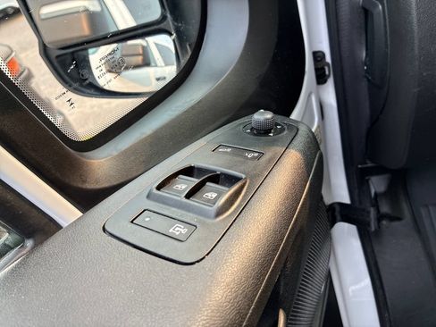 Used 2025 RAM ProMaster 2500 w/ Convenience Group FWD image 24