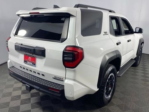 Used 2025 Toyota 4Runner TRD Off-Road Premium AWD/4WD image 13