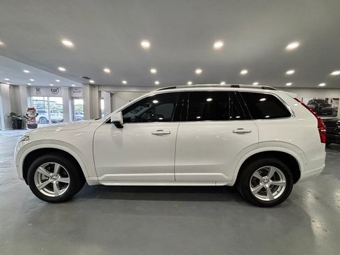 Used 2017 Volvo XC90 T5 Momentum w/ Vision Package image 4