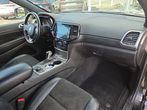 Certified 2022 Jeep Grand Cherokee Laredo X AWD/4WD image 19